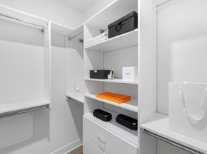 2111 N Cahuenga Boulevard 1, Los Angeles CA 90068