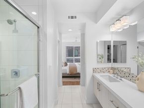 2111 N Cahuenga Boulevard 1, Los Angeles CA 90068