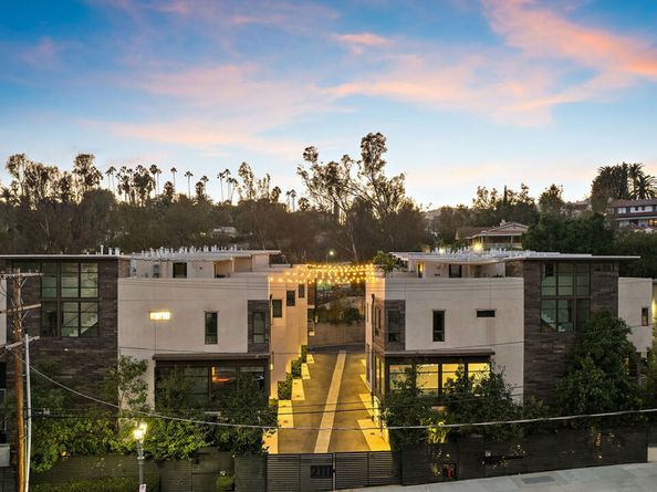 2111 N Cahuenga Boulevard 1, Los Angeles CA 90068