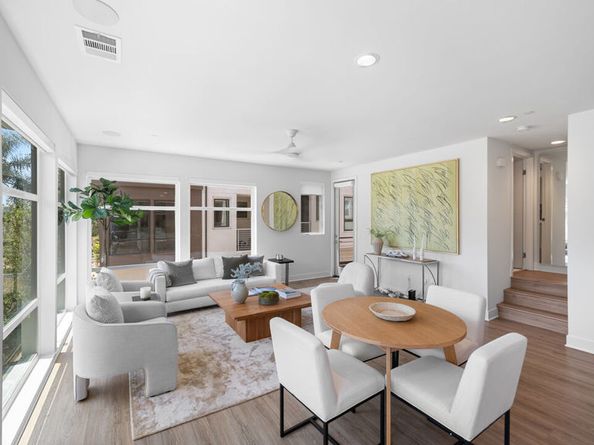 2111 N Cahuenga Boulevard 1, Los Angeles CA 90068