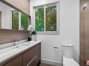 15941 Skytop Road, Encino CA 91436
