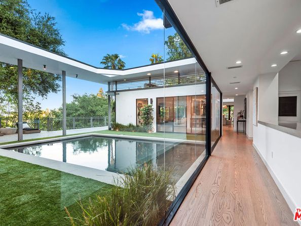 15941 Skytop Road, Encino CA 91436