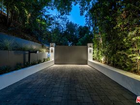 15941 Skytop Road, Encino CA 91436