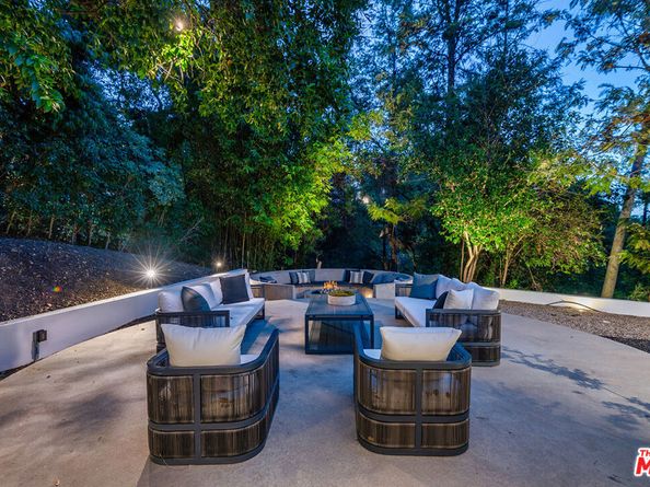 15941 Skytop Road, Encino CA 91436