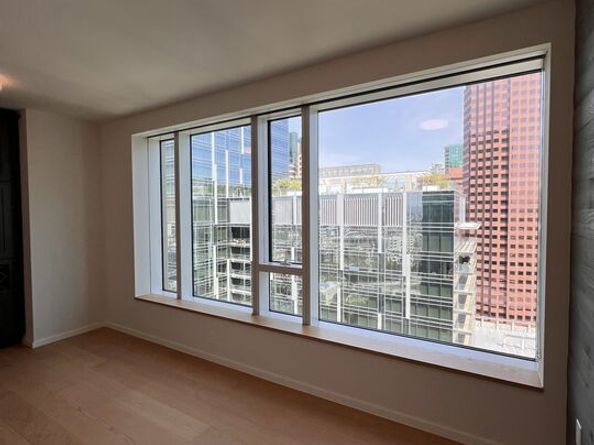889 Francisco Street 2007, Los Angeles CA 90017