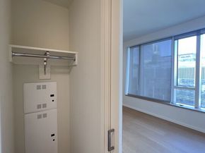 889 Francisco Street 2007, Los Angeles CA 90017