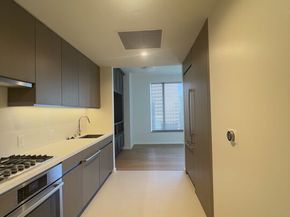 889 Francisco Street 2007, Los Angeles CA 90017