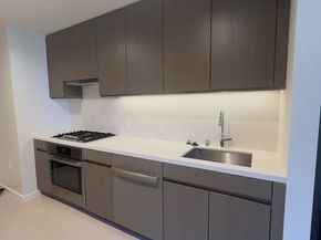 889 Francisco Street 2007, Los Angeles CA 90017
