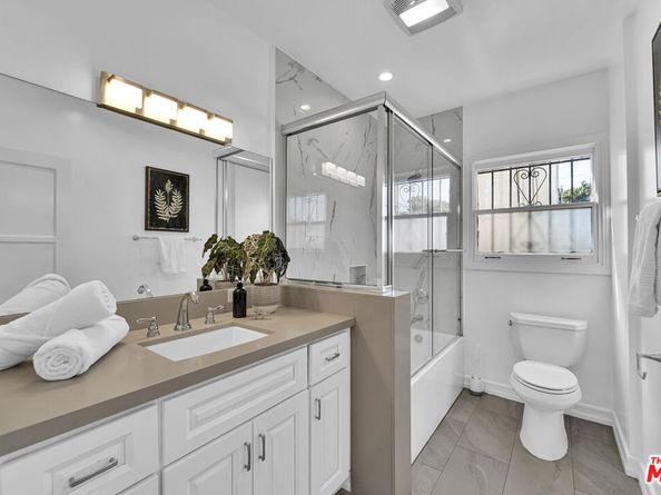 203 S Detroit Street 201, Los Angeles CA 90036