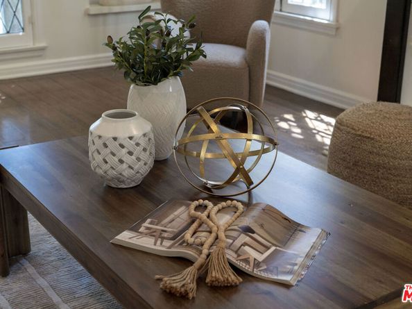 203 S Detroit Street 201, Los Angeles CA 90036