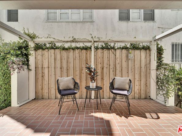 203 S Detroit Street 201, Los Angeles CA 90036