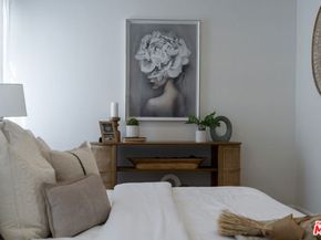 203 S Detroit Street 201, Los Angeles CA 90036