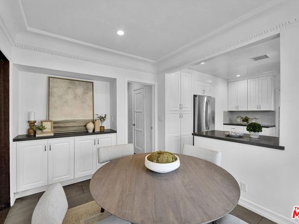 203 S Detroit Street 201, Los Angeles CA 90036