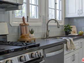 203 S Detroit Street 201, Los Angeles CA 90036