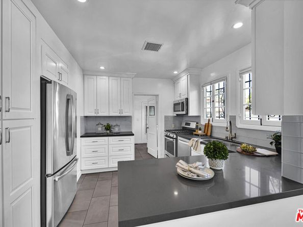 203 S Detroit Street 201, Los Angeles CA 90036