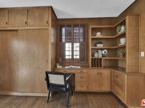 203 S Detroit Street 201, Los Angeles CA 90036