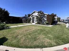 1947 Fullerton Avenue, Costa Mesa CA 92627