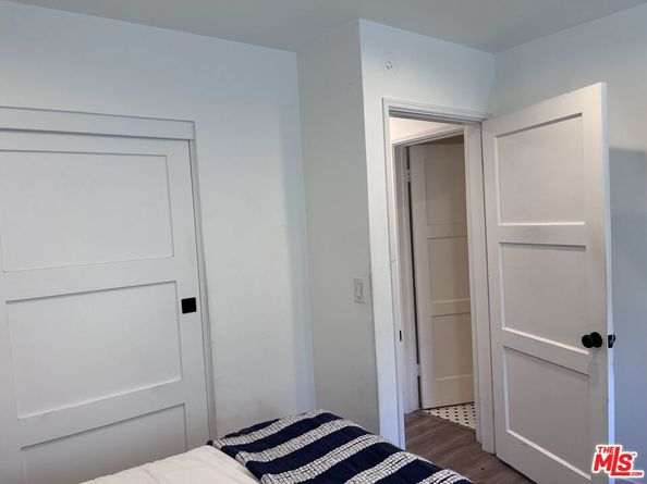 1947 Fullerton Avenue, Costa Mesa CA 92627