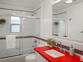 1102 Maple Street, Santa Monica CA 90405