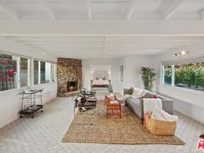 1102 Maple Street, Santa Monica CA 90405
