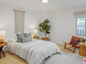 1102 Maple Street, Santa Monica CA 90405