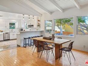 1102 Maple Street, Santa Monica CA 90405