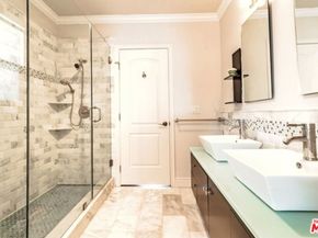 416 S Van Ness Avenue, Los Angeles CA 90020