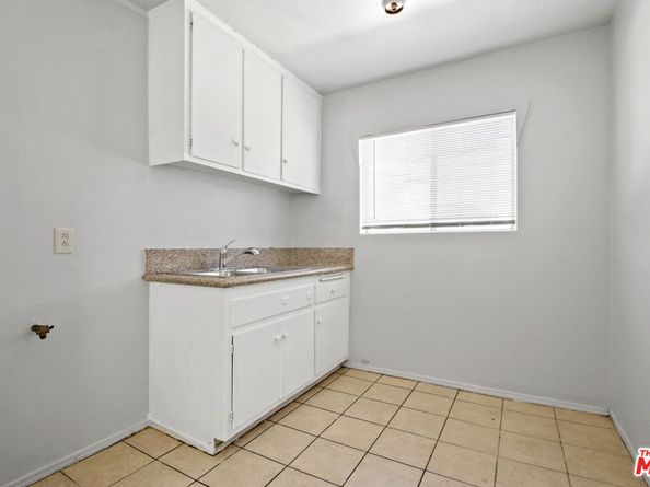 5630 Blackwelder Street, Los Angeles CA 90016