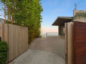 1600 Viewmont Drive, Los Angeles CA 90069