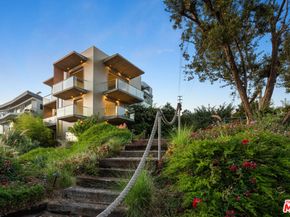 1600 Viewmont Drive, Los Angeles CA 90069