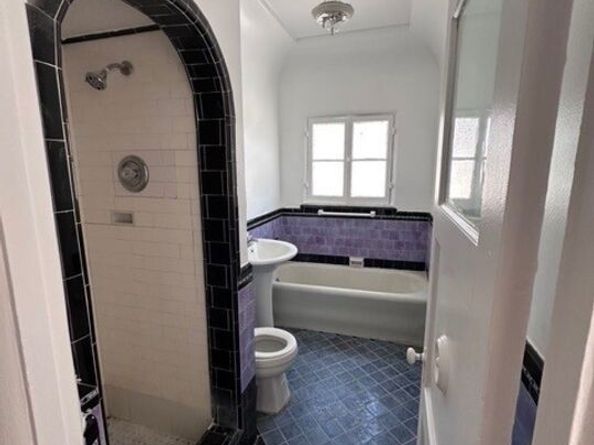 4235 Garthwaite Avenue, Los Angeles CA 90008