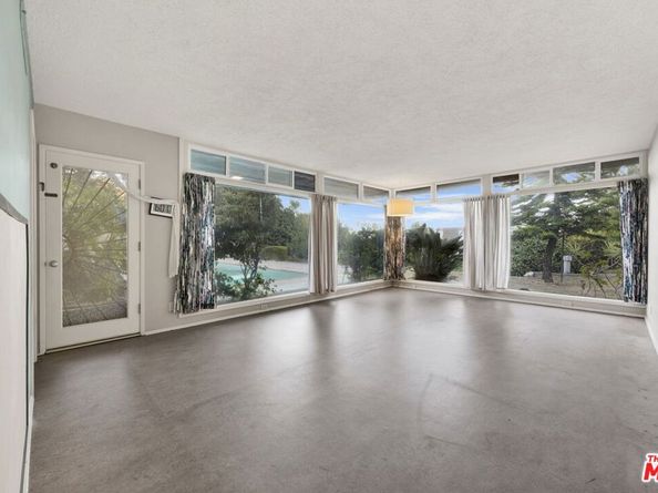 7230 Outpost Cove Drive, Los Angeles CA 90068