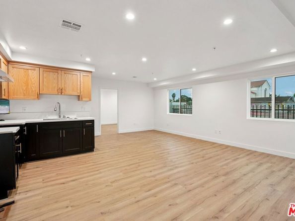 10424 Graham Avenue, Los Angeles CA 90002