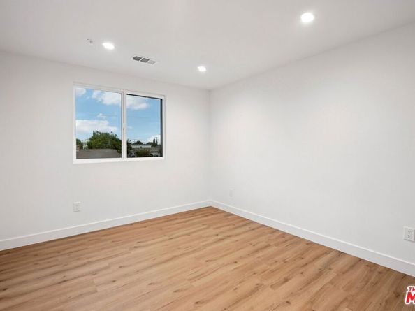 10424 Graham Avenue, Los Angeles CA 90002