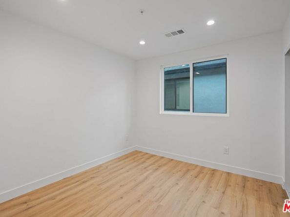 10424 Graham Avenue, Los Angeles CA 90002