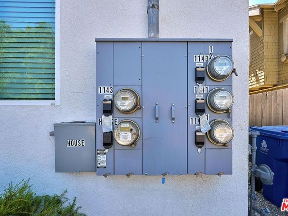 1143 Irolo Street, Los Angeles CA 90006