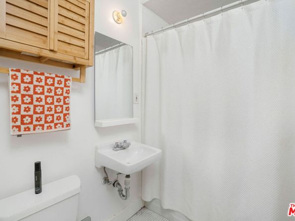 1819 Euclid Street, Santa Monica CA 90404