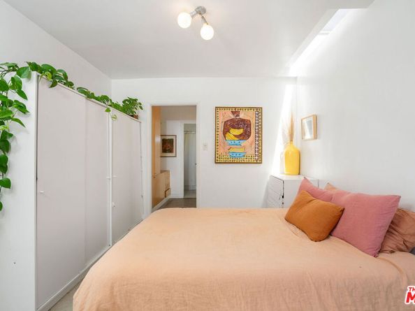 1819 Euclid Street, Santa Monica CA 90404