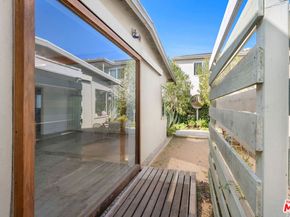 1819 Euclid Street, Santa Monica CA 90404