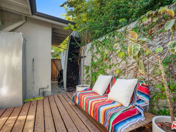 1819 Euclid Street, Santa Monica CA 90404