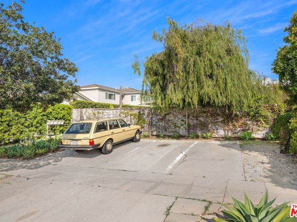 1819 Euclid Street, Santa Monica CA 90404