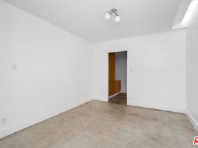 1819 Euclid Street, Santa Monica CA 90404