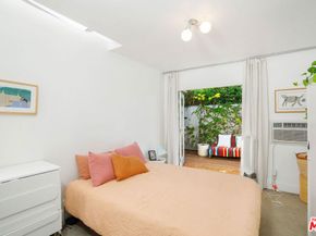 1819 Euclid Street, Santa Monica CA 90404