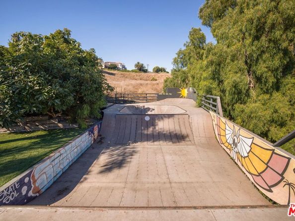 6271 Zuma Mesa Drive, Malibu CA 90265