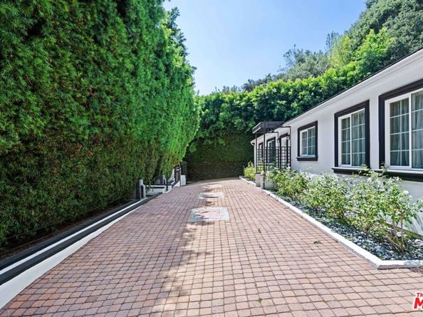 2563 Hutton Drive, Beverly Hills CA 90210