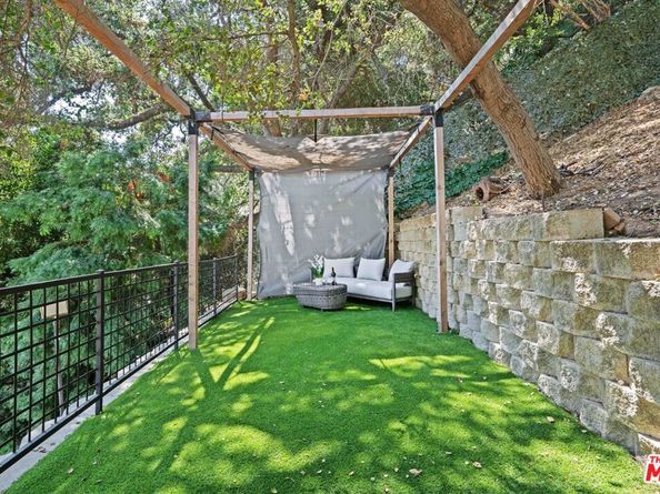 2563 Hutton Drive, Beverly Hills CA 90210