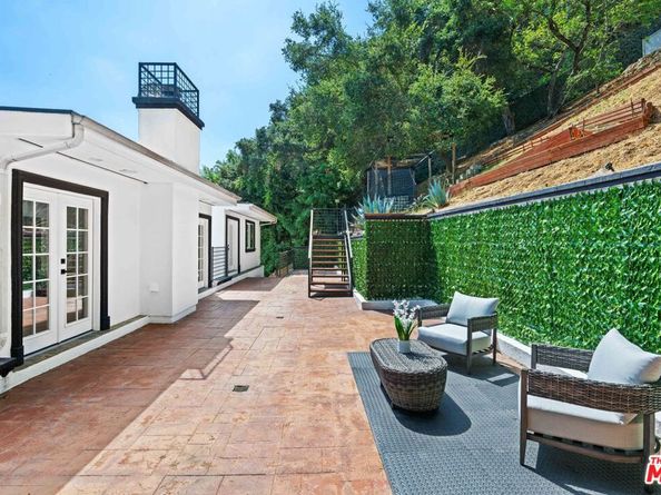 2563 Hutton Drive, Beverly Hills CA 90210