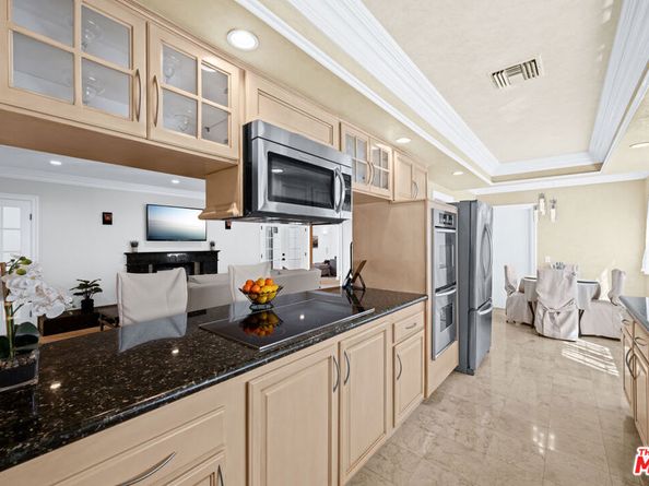 2563 Hutton Drive, Beverly Hills CA 90210