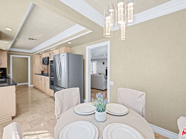 2563 Hutton Drive, Beverly Hills CA 90210
