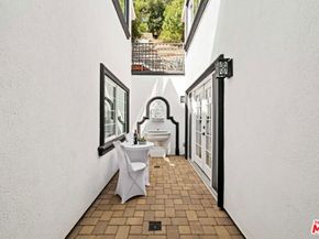 2563 Hutton Drive, Beverly Hills CA 90210